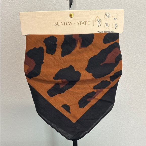 Sunday State | Leopard Print Scarf - Picture 1 of 4